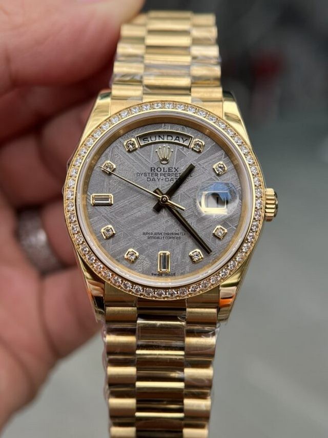 mau-dong-ho-rolex-ma-vang-18k-dang-cap-tai-dwatch-1701677458.jpg