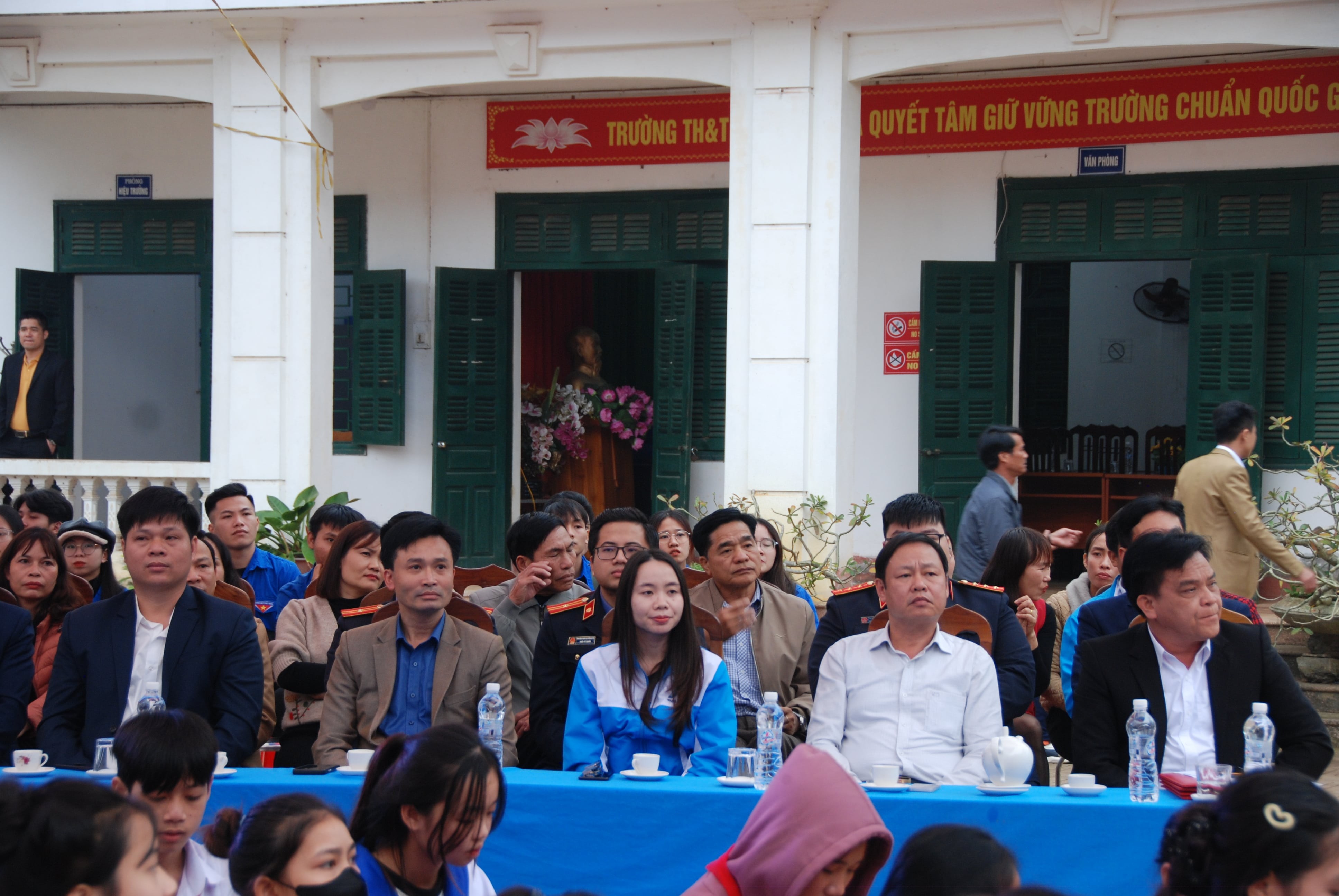 3-cac-dai-bieu-dia-phuong-tham-du-chuong-trinh-min-1704073680.JPG