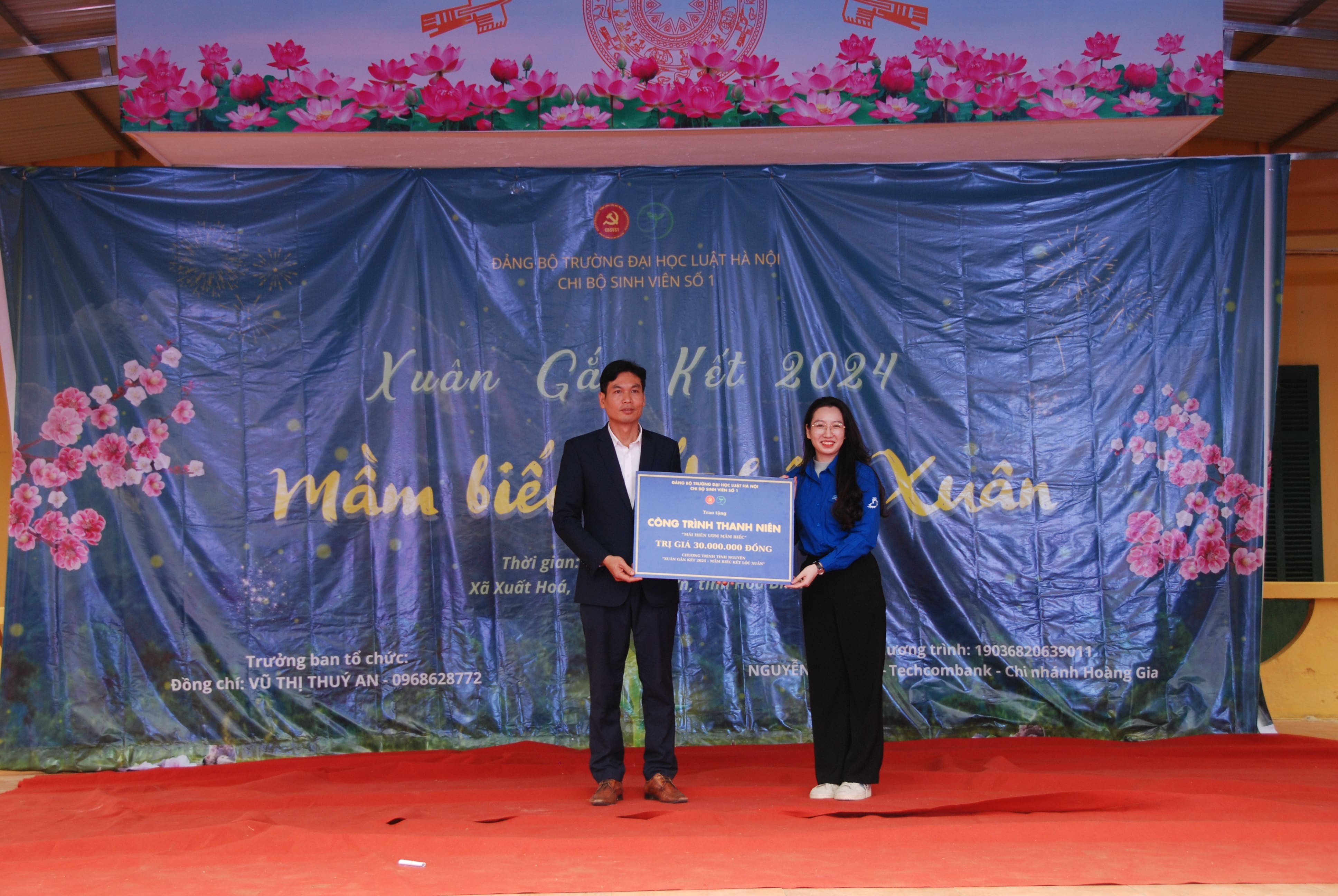 4-trao-tang-cong-trinh-tinh-nguyen-mai-hien-uom-mam-biec-min-1704079640.JPG