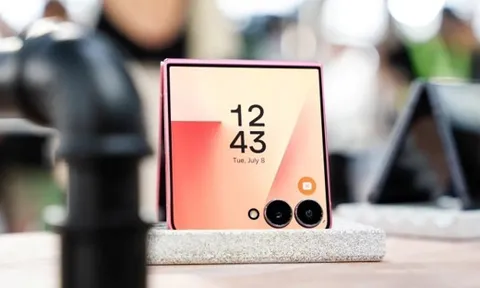 Cách chọn điện thoại Samsung khi đang chờ Galaxy Z Flip 8