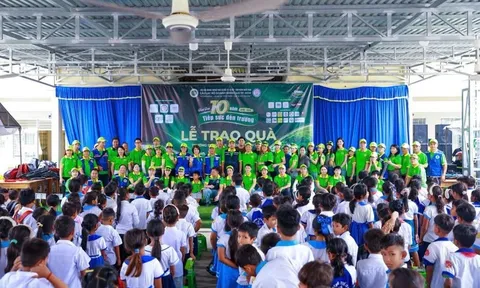 VIETCHAM ĐỒNG HÀNH CÙNG CARAVAN “TIẾP SỨC ĐẾN TRƯỜNG 2026”: LAN TỎA GIÁ TRỊ CỘNG ĐỒNG TỪ NHỮNG ĐIỀU THIẾT THỰC