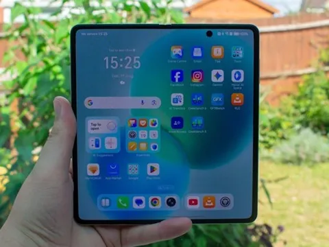 HONOR Magic V5 biểu tượng thiết kế mỏng nhẹ và thời trang của điện thoại gập hiện đại