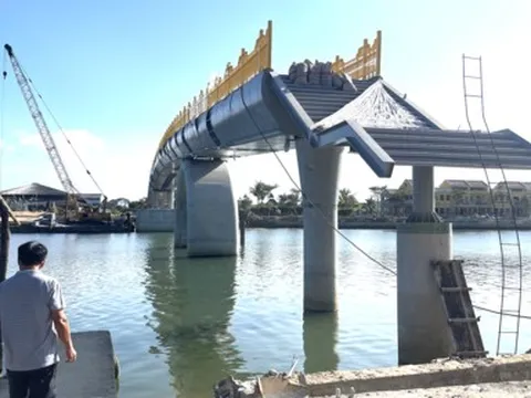 Quảng Nam: Cầu bộ hành 54 tỷ đồng “vướng” đảm bảo an toàn