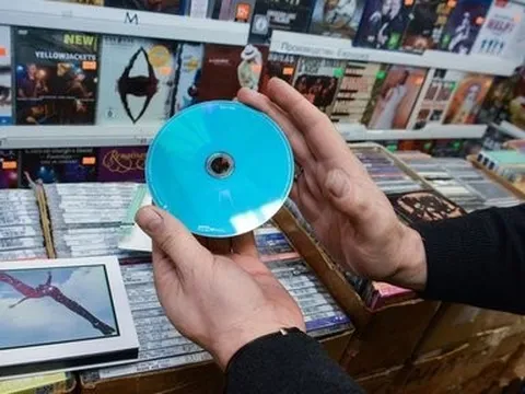 Dính trừng phạt, Nga liệu có hợp pháp hóa phần mềm lậu?