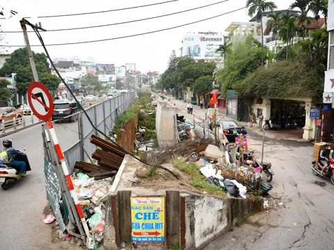 Dự án hơn 800 tỷ đồng ở Hà Nội chậm tiến độ: Nhếch nhác, đe dọa tính mạng người dân