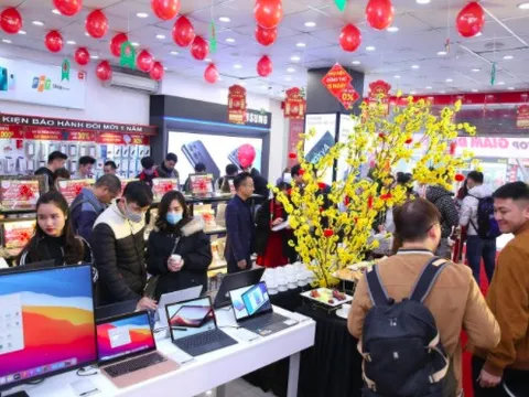 Cổ phiếu tăng phi mã, FPT Shop công bố nắm 35% thị phần laptop, muốn mở thêm 150 trung tâm laptop chuyên nghiệp trong năm 2022