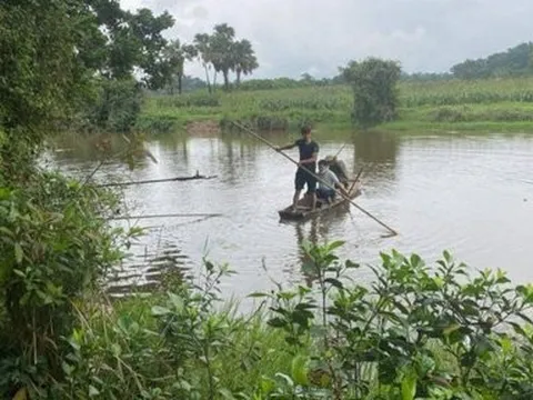 Tìm thấy thi thể nam sinh lớp 11 nghi nhảy cầu ở Hà Tĩnh