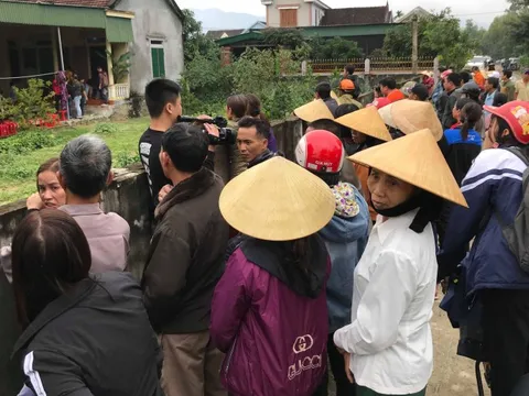 Để thư tuyệt mệnh cho con, 3 ngày sau người mẹ xuống bếp treo cổ tự tử