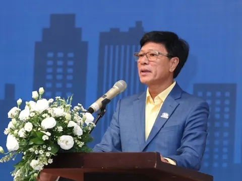 Chủ tịch Địa ốc Hoàng Quân (HQC) cho công ty vay gần 1.200 tỷ đồng, sẽ hoán đổi nợ thành cổ phần