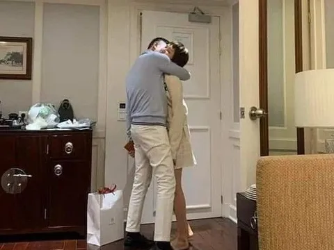 Đại gia Hồ nhân lên tiếng về mối quan hệ với Hiền Hồ: Anh em nương tựa, giúp đỡ nhau thôi!