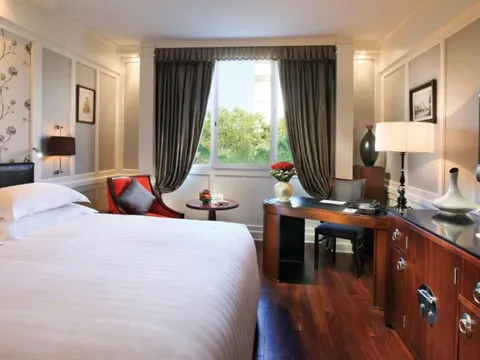 Với giá từ 5-10 triệu mỗi đêm, tại sao Metropole Hanoi là chốn tới lui thường xuyên của giới doanh nhân?