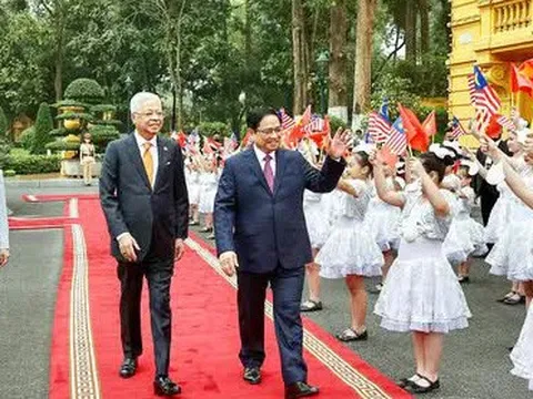 Thủ tướng Phạm Minh Chính đón, hội đàm với Thủ tướng Malaysia