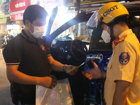 Lái ô tô từ Hóc Môn qua Bình Thạnh uống 2 lon bia, tài xế bị phạt 7,5 triệu đồng