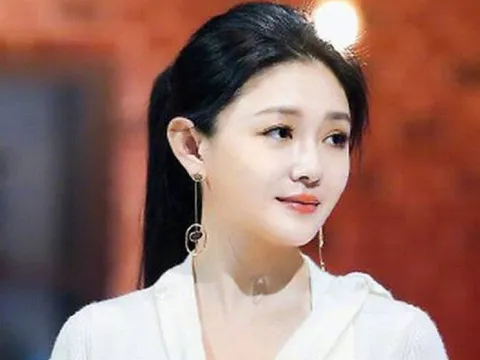 Từ Hy Viên đoàn tụ chồng mới sau 24 năm