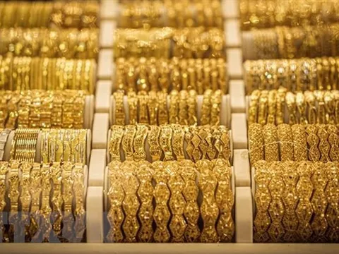 Giá vàng thế giới 'lao dốc' nhanh nhất trong 4 tháng qua