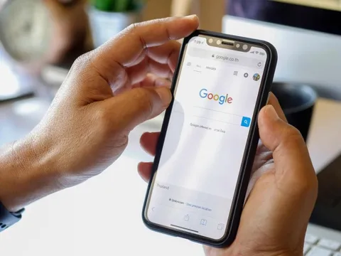 Chuyên gia cảnh báo mặt trái của việc hỏi bệnh 'bác sĩ Google': Cẩn thận lọt hố sâu!