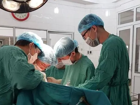 Cập nhật mới nhất tình hình người chồng bị vợ cắt phăng “của quý” ở Sơn La