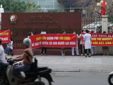 Vụ NVYT BV Tuệ Tĩnh căng băng rôn "kêu cứu": Lãnh đạo Học viện báo cáo nhanh Bộ Y tế