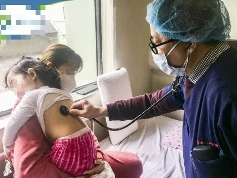 Cho trẻ đi khám hậu Covid-19: Nên hay không?
