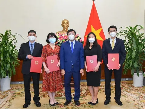 Bộ Ngoại giao điều động, bổ nhiệm lãnh đạo cấp Vụ