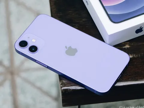 Lần đầu tiên giá iPhone 11 xuống "đáy", bán chạy nhất cuối tháng 3