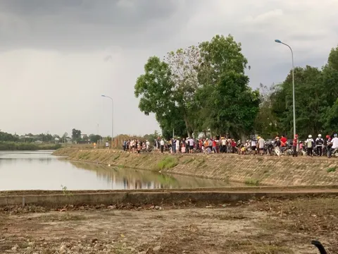 Phát hiện hai nữ sinh đuối nước thương tâm dưới hồ