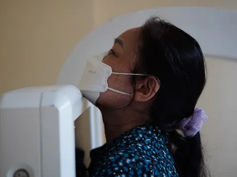 F0 khỏi bệnh đua nhau chụp Xquang xem phổi còn "đẹp": BS chỉ rõ ai cần chụp, ai không cần