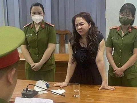 Bà Phương Hằng bị khởi tố, tạm giam: Đội ngũ đứng sau mỗi buổi livestream có bị coi là đồng phạm?