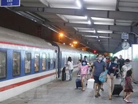 Đường sắt chạy thêm nhiều tàu khách dịp Giỗ Tổ Hùng Vương