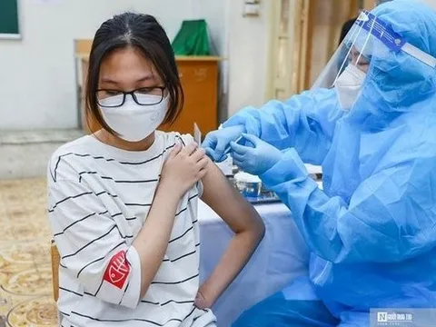 Tiêm mũi 3 AstraZeneca cho người tiêm đủ 2 mũi Pfizer hoặc Moderna