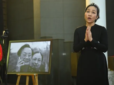 Tang lễ nhạc sĩ Hồng Đăng: Đồng nghiệp xúc động, diva Mỹ Linh nghẹn ngào hát "Hoa sữa"
