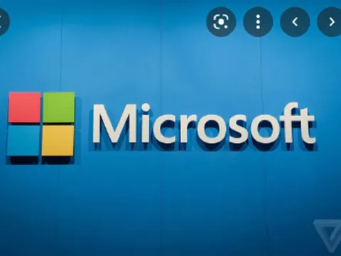 Cựu nhân viên tố Microsoft hối lộ hàng trăm triệu USD mỗi năm