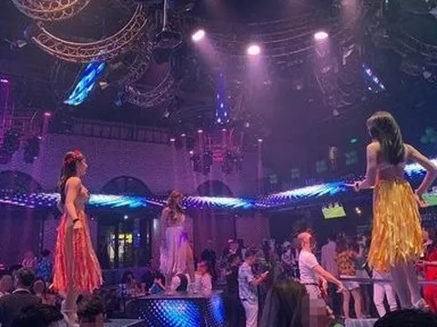 Số ca nhiễm Covid-19 giảm, nghiên cứu mở lại cơ sở kinh doanh có điều kiện