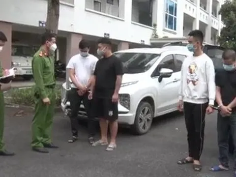 Bắt nhóm đối tượng "vỡ nợ thích làm liều" cướp iPhone 13 Pro Max