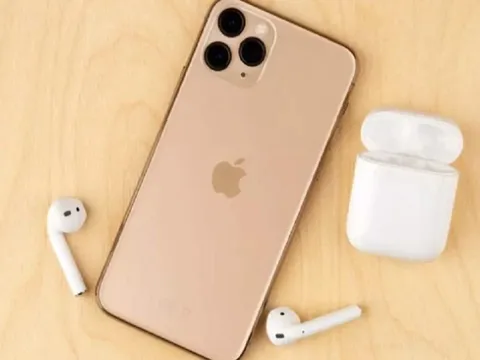 Năm nay, Apple giảm lượng sản xuất iPhone và tai nghe AirPods