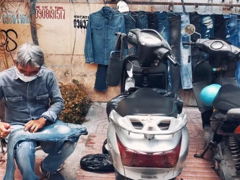 Người đàn ông cả đời mưu sinh bằng nghề “xé quần” tại Tp.HCM