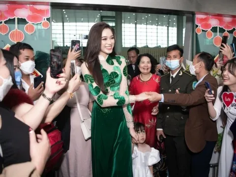 Hoa hậu Đỗ Hà được chào đón nồng nhiệt tại quê nhà sau thành tích Top 13 tại Miss Wolrd 2021