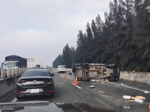 Phó Chủ tịch Thường trực Tp.HCM Lê Hoà Bình gặp tai nạn trên đường đi công tác