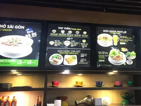 Bán tô phở giá 68-88 ngàn ở sân bay, chuỗi nhà hàng của ông Johnathan Hạnh Nguyễn lãi đậm
