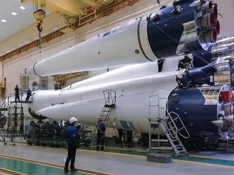 Các công ty vũ trụ phương Tây chạy đua thay thế tên lửa Soyuz của Nga