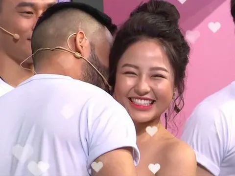 Hot girl Trâm Anh tung ảnh đi báo công an vì bị bôi nhọ có "clip nóng"