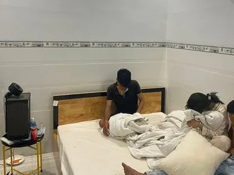 Bình Thuận: Bắt quả tang 6 đối tượng “bay lắc” ở nhà nghỉ.