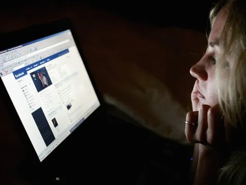 Xung đột Nga - Ukraine đảo lộn chính sách kiểm soát nội dung của Meta