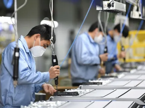 "Tăng lương tối thiểu vùng không ảnh hưởng nhiều đến doanh nghiệp"?