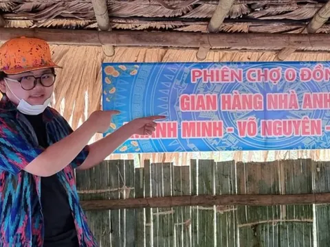 Con trai Xuân Bắc vui vẻ tái xuất sau ồn ào gia đình