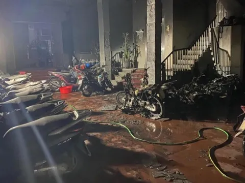 "Nữ nạn nhân tử vong trong vụ cháy có thể do sốc khói, rơi từ trên tầng xuống"