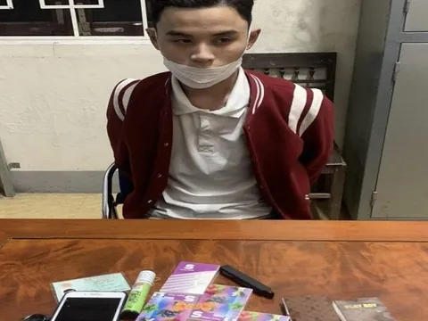 Bắt đối tượng bán thuốc lá có chất kích thích gây ảo giác cho học sinh ở Hà Tĩnh