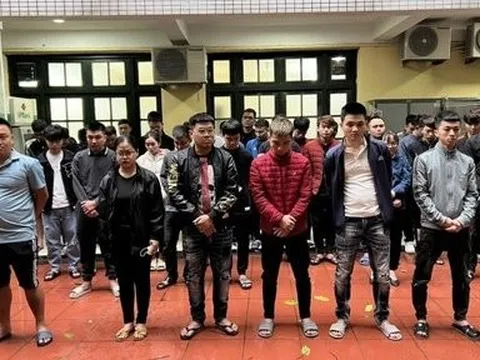 Triệt phá 5 đường dây bán bằng lái ôtô giả qua mạng