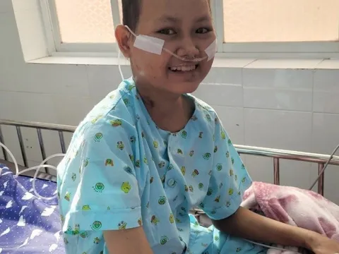 Hành trình cứu sống bé gái 14 tuổi bị nhiễm Covid-19 nặng