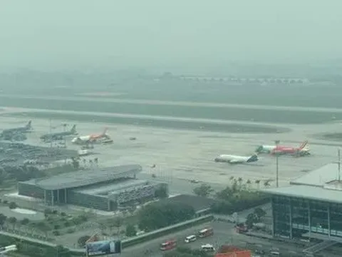 Thực hư chuyện máy bay sắp hạ cánh phải bay lên vì phát hiện máy bay khác trên đường băng